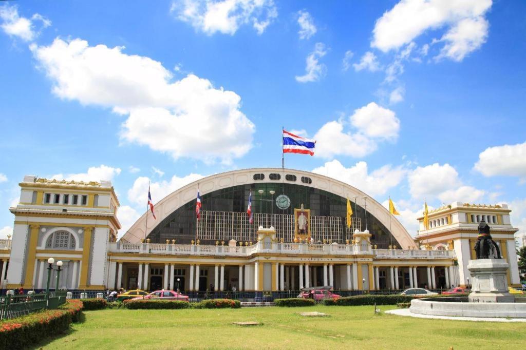 เมืองพล แมนชั่น โรงแรม 3*